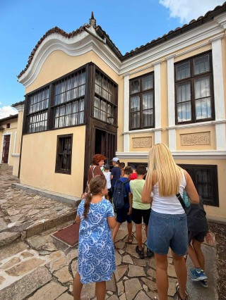 С ВЪЛНУВАЩИ СЪБИТИЯ ОБЩИНСКА БИБЛИОТЕКА „ИСКРА“ ОТБЕЛЯЗА 189 ГОДИНИ ОТ РОЖДЕНИЕТО НА ВАСИЛ ЛЕВСКИ