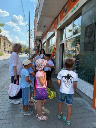 С ВЪЛНУВАЩИ СЪБИТИЯ ОБЩИНСКА БИБЛИОТЕКА „ИСКРА“ ОТБЕЛЯЗА 189 ГОДИНИ ОТ РОЖДЕНИЕТО НА ВАСИЛ ЛЕВСКИ