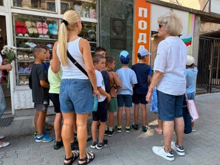 С ВЪЛНУВАЩИ СЪБИТИЯ ОБЩИНСКА БИБЛИОТЕКА „ИСКРА“ ОТБЕЛЯЗА 189 ГОДИНИ ОТ РОЖДЕНИЕТО НА ВАСИЛ ЛЕВСКИ